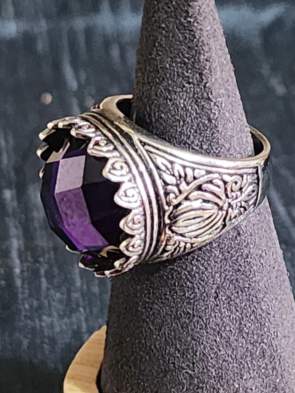 Sterling Silver Crown Statement Ring with Purple Faceted Stone Sz 9 Vintage Look